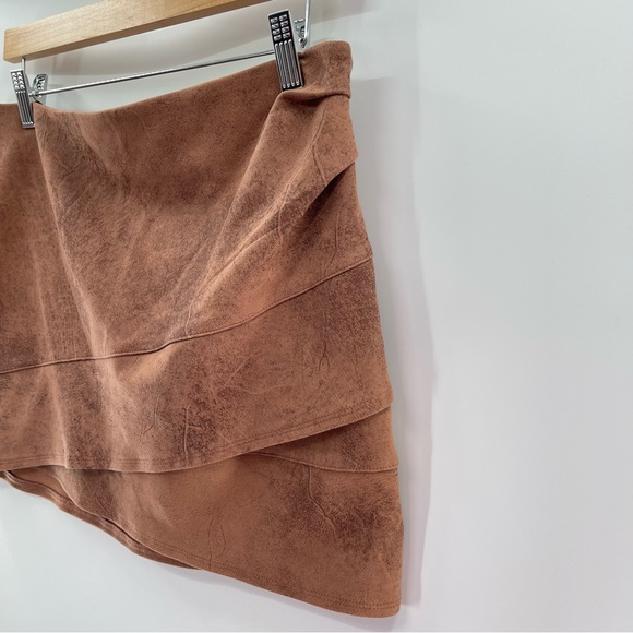 Free People Camel Summer Love Vegan Leather Mini Skirt Size 10 - Picture 3 of 12